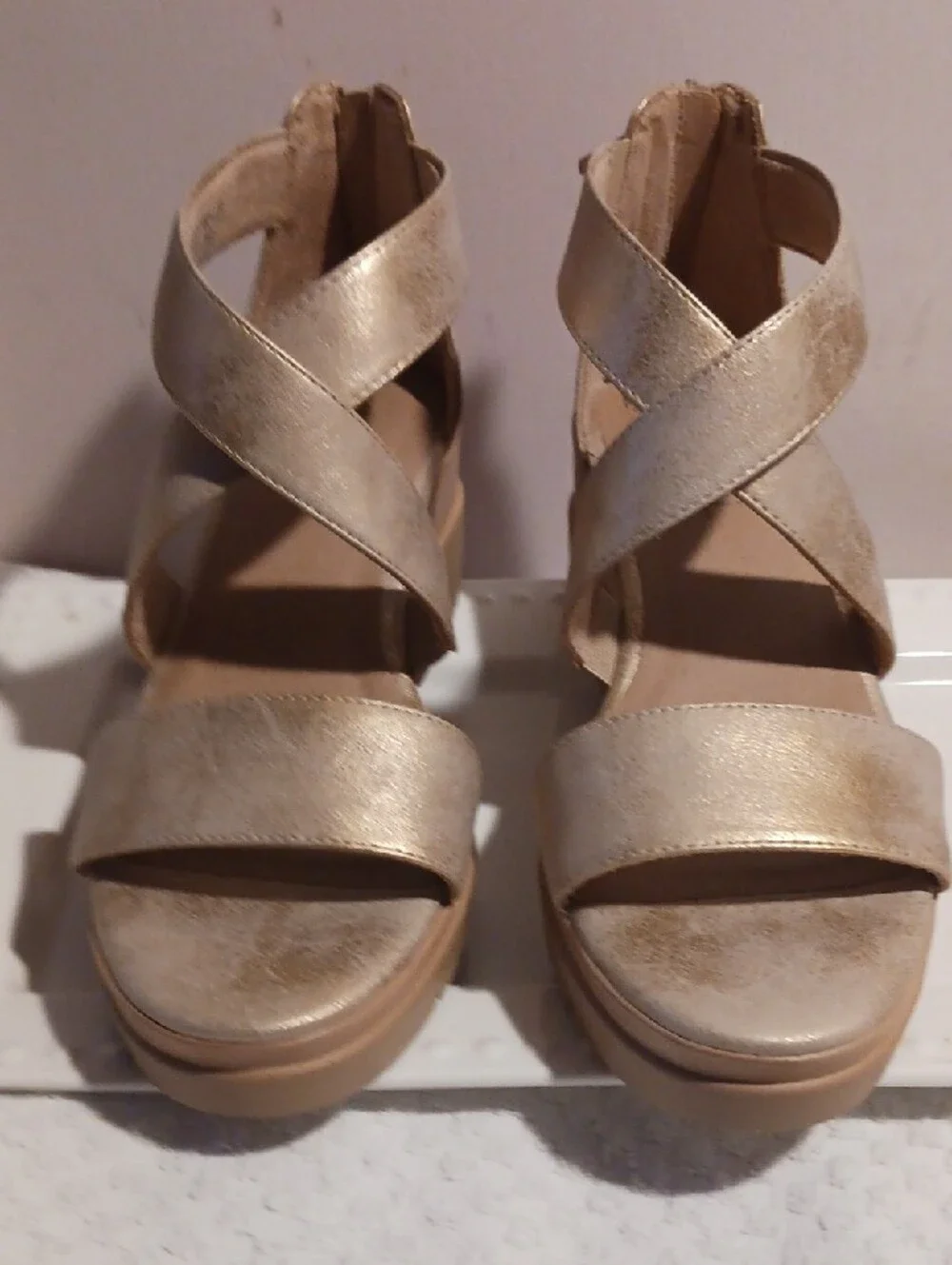 Gorgeous! Naturalizer Soul Metallic Gold Crisscross Wedge Sandals